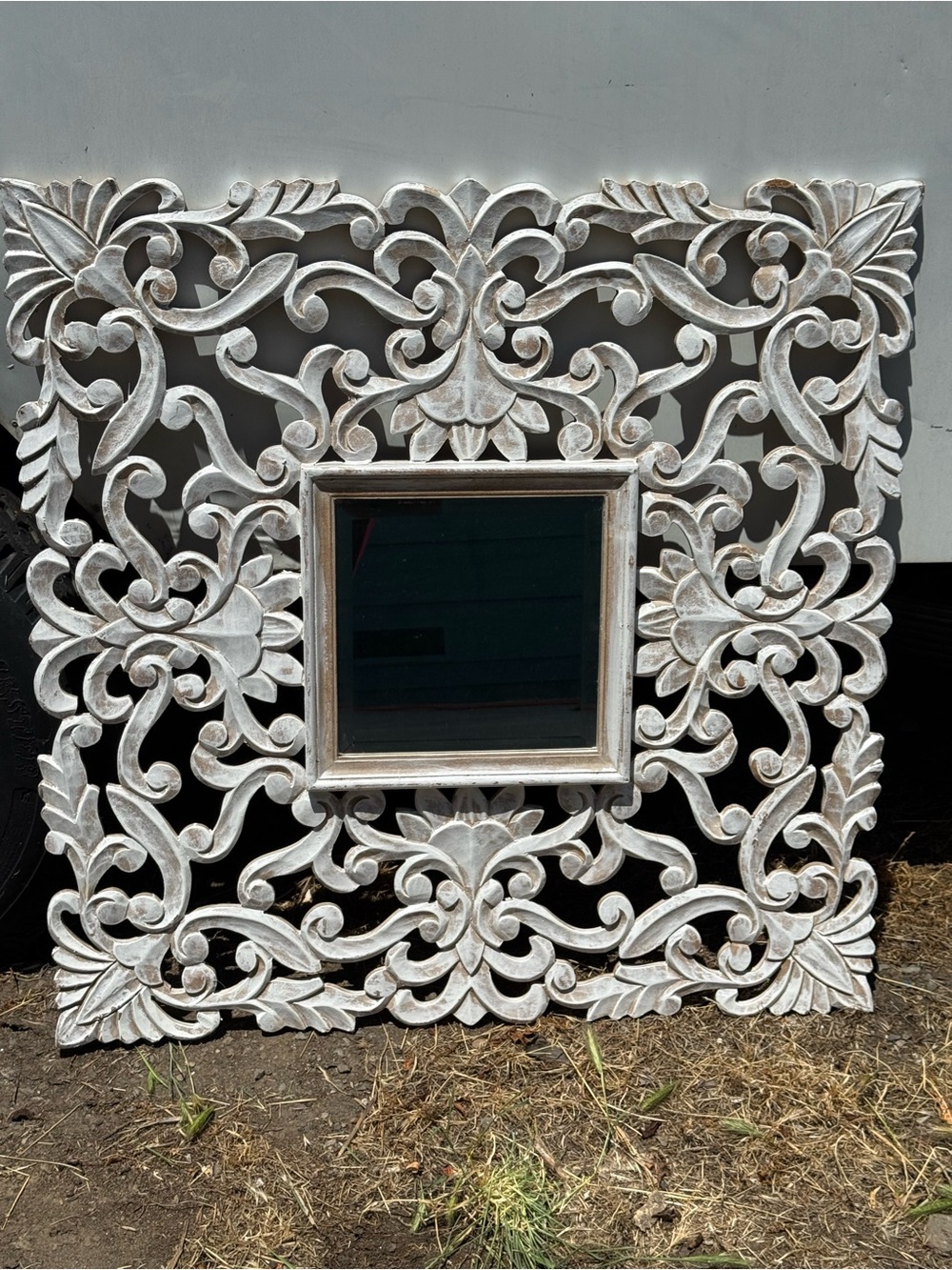 Vintage Ornate White Carved Wall Mirror - Decorative Home Wall Decor ~ 35β x 35